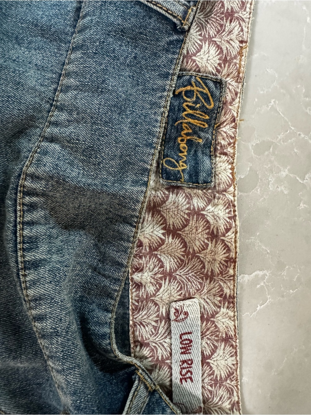 Vintage Y2K Billabong women’s Low Rise denim skirt